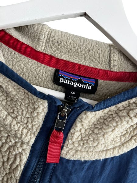 Patagonia Borg Fleece Beige Pull Over - Image 2