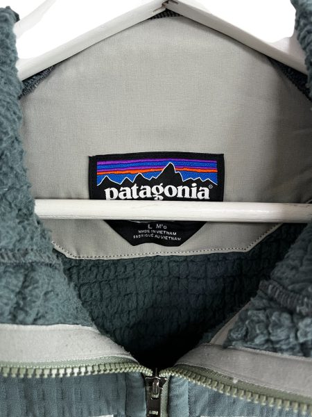 Patagonia Hooded Waffle Grey - Image 2