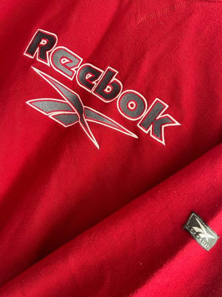 Reebok Essentials Spellout Red Sweatshirt - Image 3
