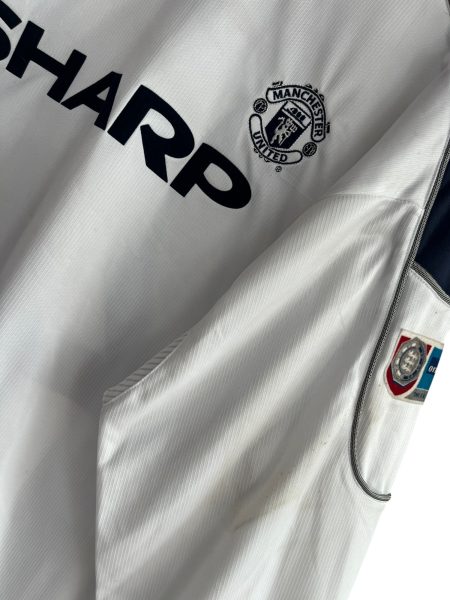 1996 Manchester United Umbro Signed Match Worn One Of One Football Shirt - Image 4